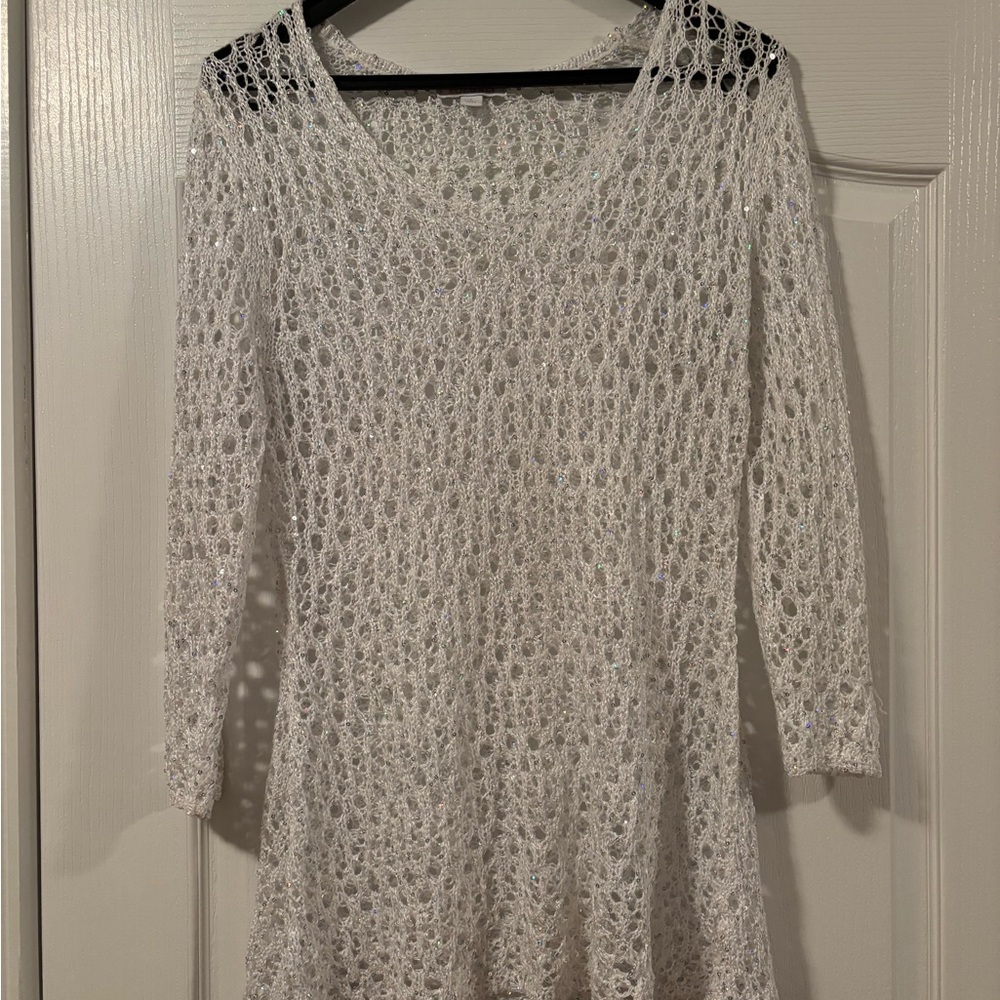 Roz & Ali White Sparkle Crochet Top